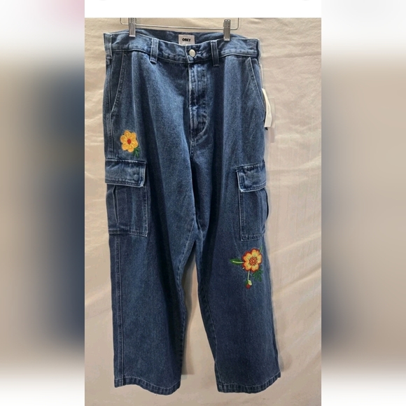 OBEY Urban Outfitters Exclusive Bigwig Cargo 32X30 Jeans Embroidered Flowers New - Picture 2 of 7